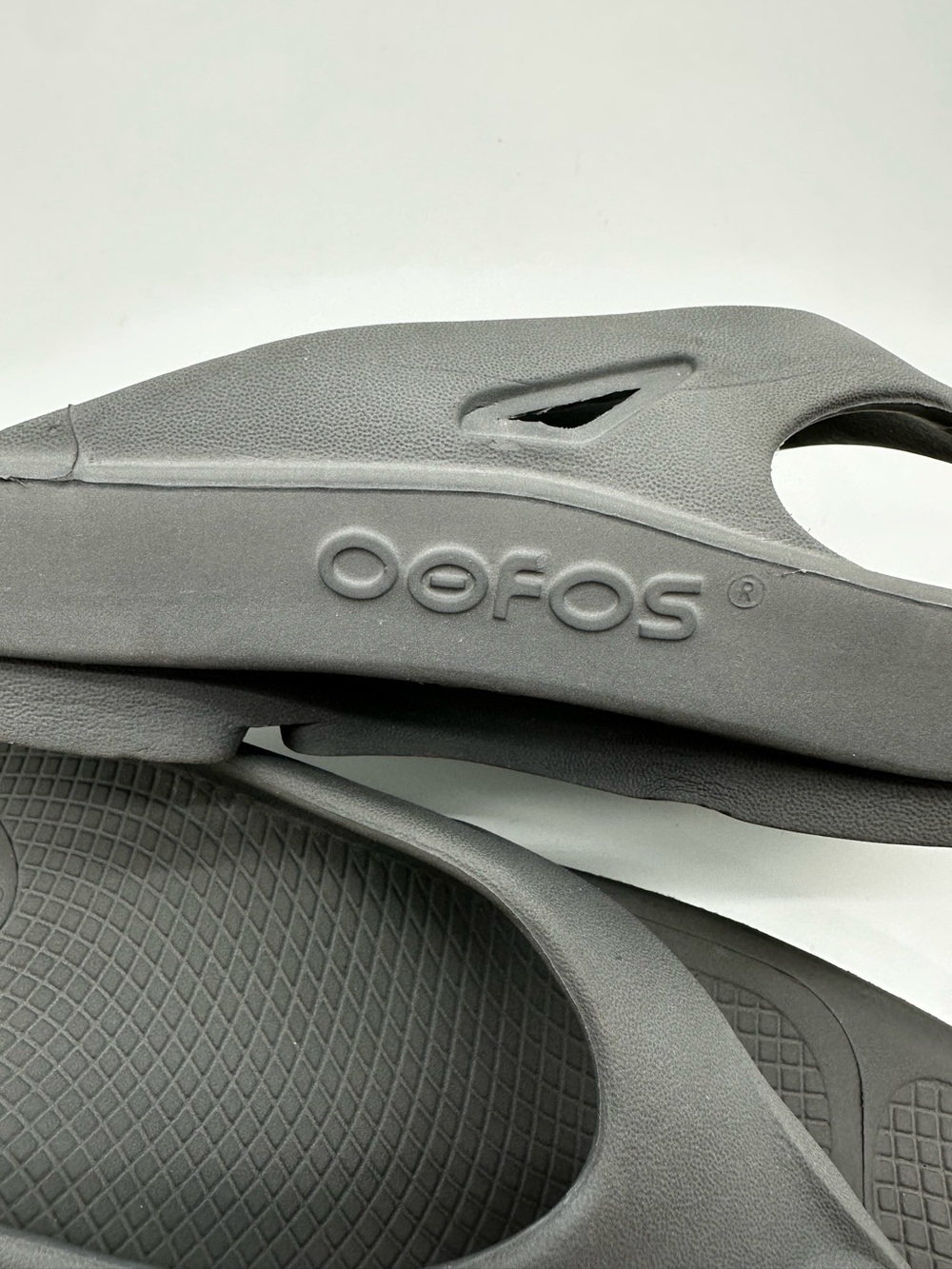 OOFOS Gray Flip Flop Thong Comfort sandals size 10 - Picture 7 of 7